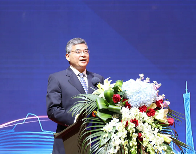 5.致辞领导—东莞市政府党组成员陈仲球.png 5.致辞领导—东莞市政府党组成员陈仲球.png